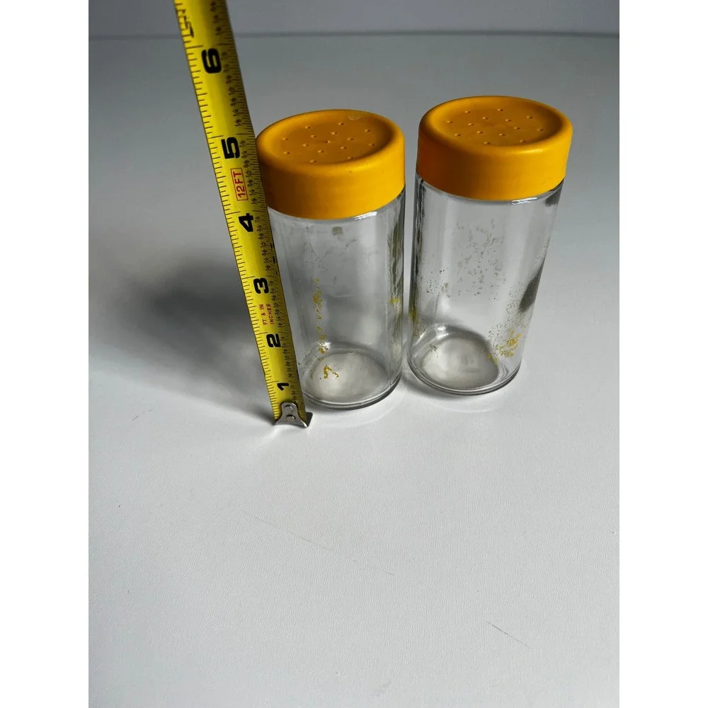 Vintage Glass Dandelion Spice Shakers Mustard Yellow Lids Retro‎ Kitchen Decor
